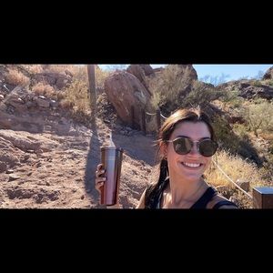 Meet your Posher, Cortney